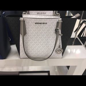 Michael Kors Kimberly tote